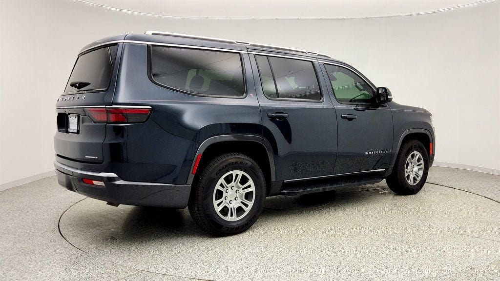 View vehicle photo 5