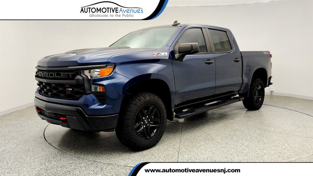 Northsky Blue Metallic 2023 Chevrolet Silverado 1500 Custom Trail Boss Crew Cab 4WD Pickup Truck Four-Wheel Drive 8-Speed Automatic