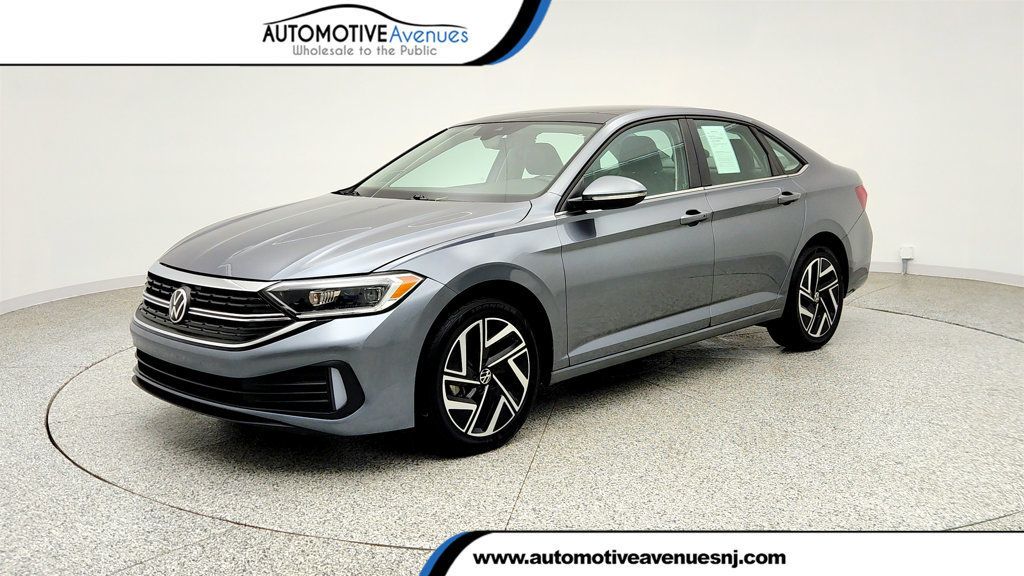 Pyrite Silver Metallic 2022 Volkswagen Jetta 1.5T SEL FWD Sedan Front-Wheel Drive 8-Speed Automatic