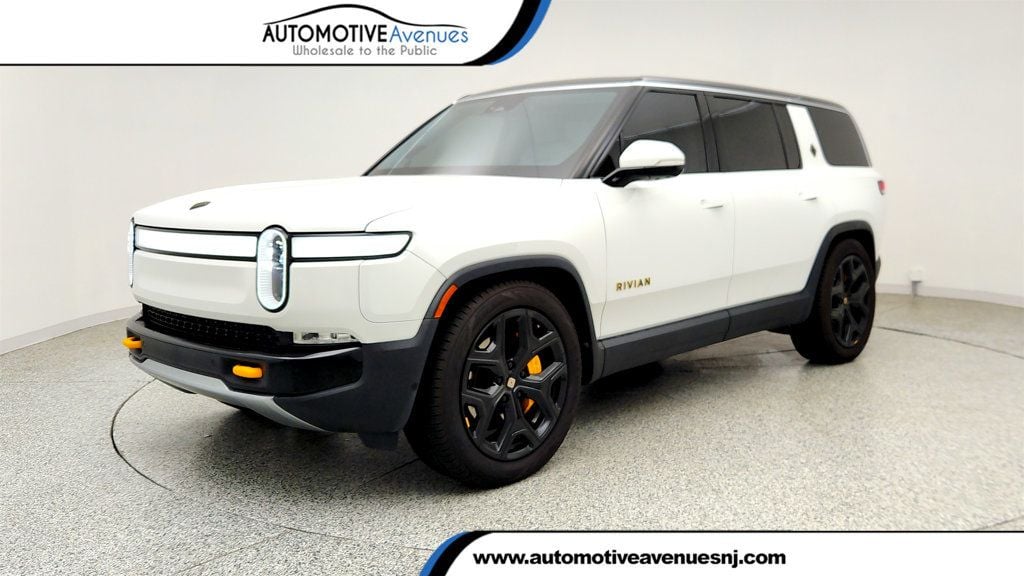 Glacier White 2024 Rivian R1S Adventure Quad Motor AWD SUV / Crossover All-Wheel Drive Automatic