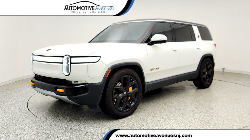 Glacier White 2024 Rivian R1S Adventure Quad Motor AWD SUV / Crossover All-Wheel Drive Automatic