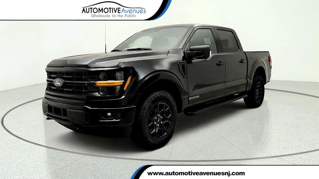 Agate Black Metallic 2025 Ford F-150 Pickup Truck Four-Wheel Drive Automatic