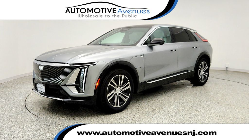 Argent Silver Metallic 2025 Cadillac LYRIQ SUV / Crossover Rear-Wheel Drive Automatic