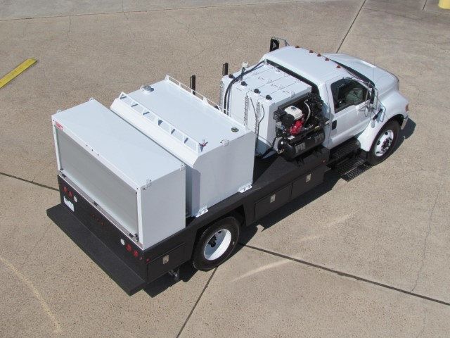 0 TTC Fuel - Lube - Truck  - 21867363 - 1