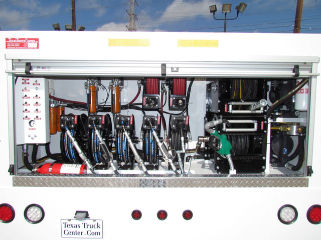 0 TTC Fuel - Lube - Truck  - 9769271 - 13