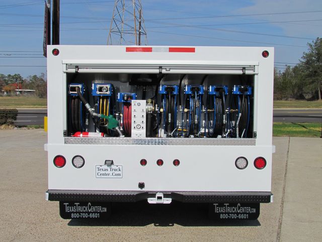 0 TTC Fuel - Lube - Truck  - 9769281 - 10