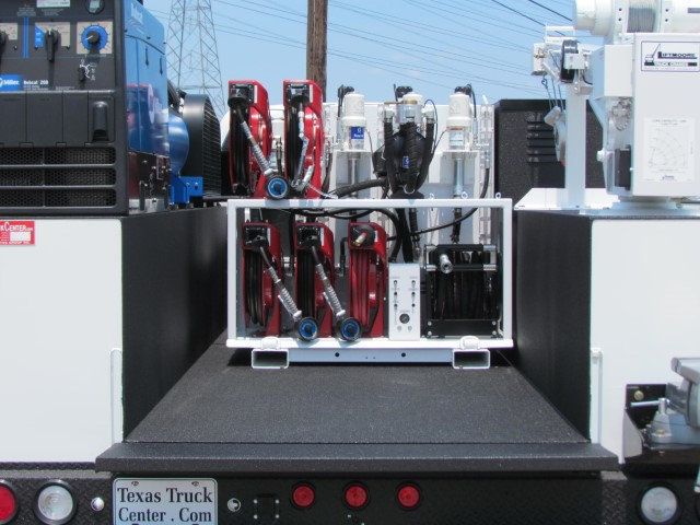 0 TTC Lube Service Body - Mechanic  - 21408556 - 17