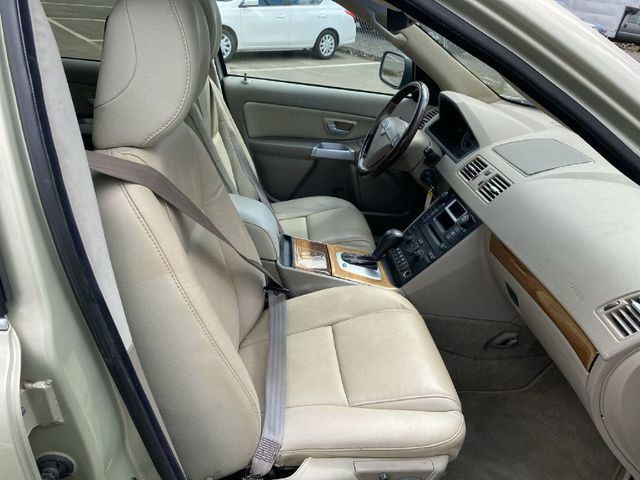 2006 Volvo XC90 2.5T Sport Utility 4D - 20682132 - 17