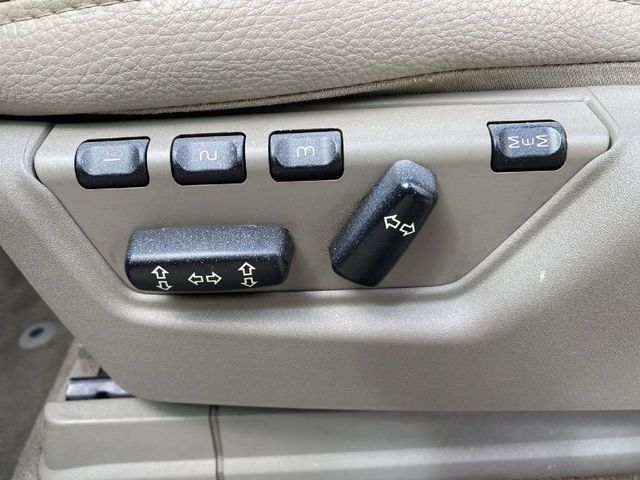 2006 Volvo XC90 2.5T Sport Utility 4D - 20682132 - 25