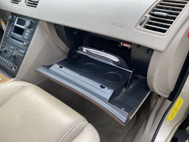 2006 Volvo XC90 2.5T Sport Utility 4D - 20682132 - 36