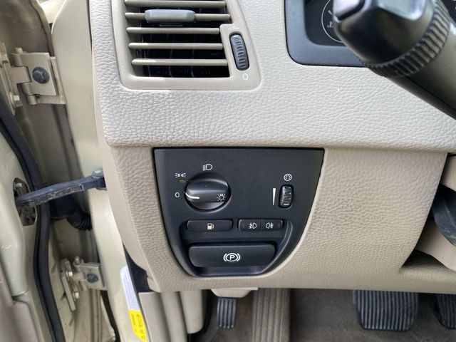 2006 Volvo XC90 2.5T Sport Utility 4D - 20682132 - 86