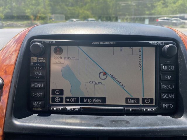 2010 Toyota Sienna XLE Minivan 4D - 20711435 - 26