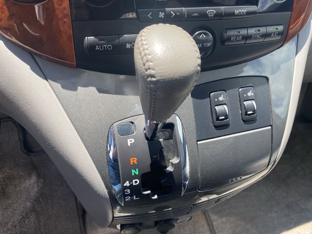 2010 Toyota Sienna XLE Minivan 4D - 20711435 - 53