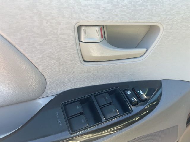 2012 Toyota Sienna Base 7 Passenger 4dr Mini Van l4 - 21602165 - 4