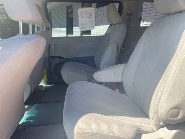 2012 Toyota Sienna Base 7 Passenger 4dr Mini Van l4 - 21602165 - 7
