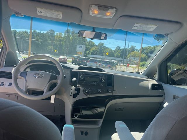 2012 Toyota Sienna Base 7 Passenger 4dr Mini Van l4 - 21602165 - 8