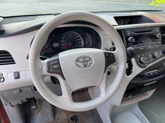 2012 Toyota Sienna LE 8 Passenger 4dr Mini Van V6 - 21006968 - 6
