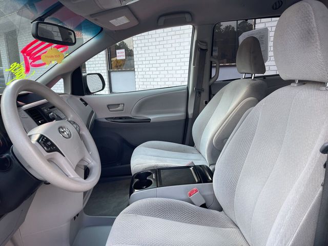 2012 Toyota Sienna LE 8 Passenger 4dr Mini Van V6 - 21006968 - 8