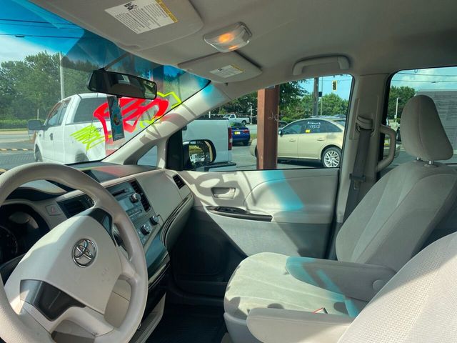 2013 Toyota Sienna 5dr 7-Passenger Van V6 L FWD - 20248015 - 5