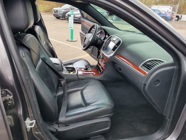 2014 Chrysler 300 300 Sedan 4D - 20711434 - 10