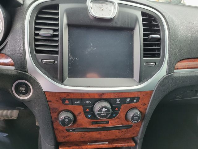 2014 Chrysler 300 300 Sedan 4D - 20711434 - 7