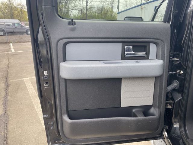 2014 Ford F150 SuperCrew Cab XLT Pickup 4D 5 1/2 ft - 20756215 - 29