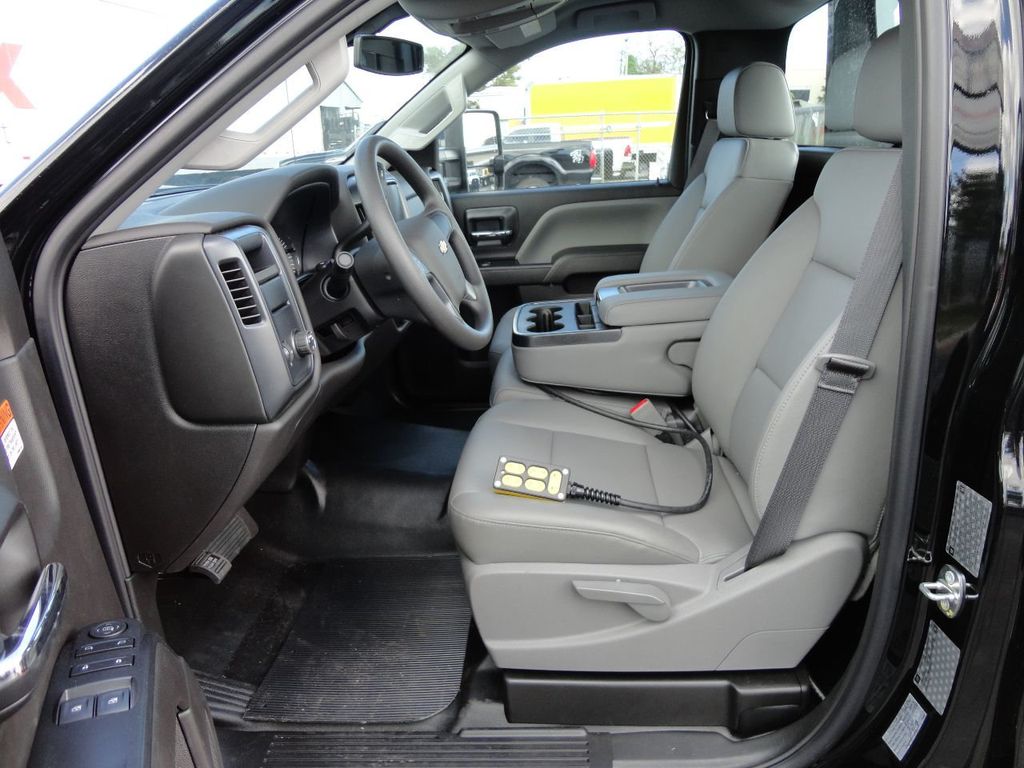 2017 Chevrolet Silverado 3500HD .JERRDAN MPL-NGS AUTO LOADER WRECKER TOW - 17309527 - 18