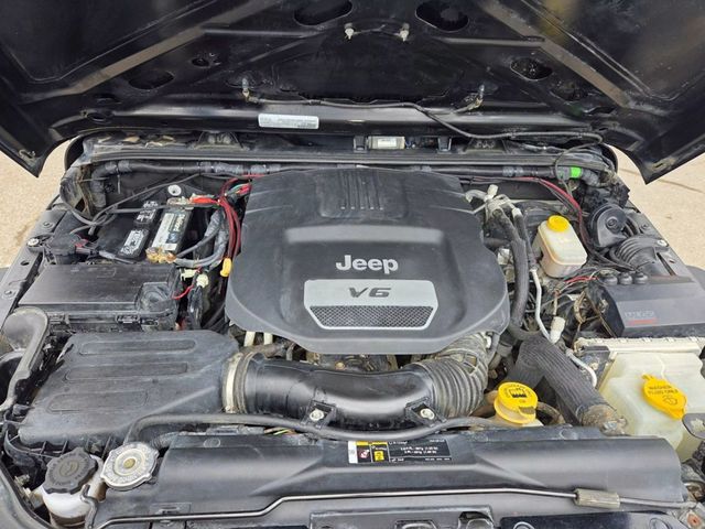 2017 Jeep Wrangler Unlimited Sport S Sport Utility 4D - 22858925 - 16