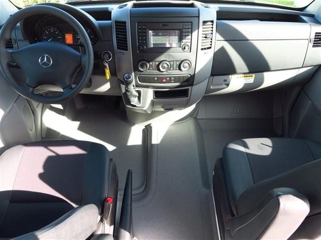 2017 Mercedes-Benz Sprinter Passenger Van 2500 High Roof V6 170" RWD - 16707805 - 4