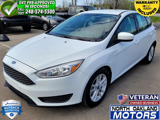 2018 Ford Focus SE Hatchback 4D - 22429834 - 0