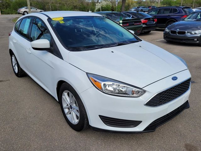 2018 Ford Focus SE Hatchback 4D - 22429834 - 12