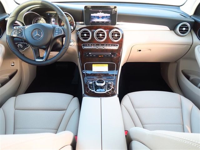 2018 Mercedes-Benz GLC GLC 300 SUV - 17071038 - 4