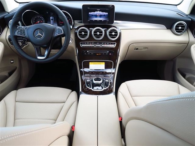 2018 Mercedes-Benz GLC GLC 300 SUV - 17104575 - 4