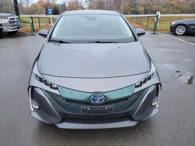 2018 Toyota Prius Prime Advanced Hatchback 4D - 21653409 - 8
