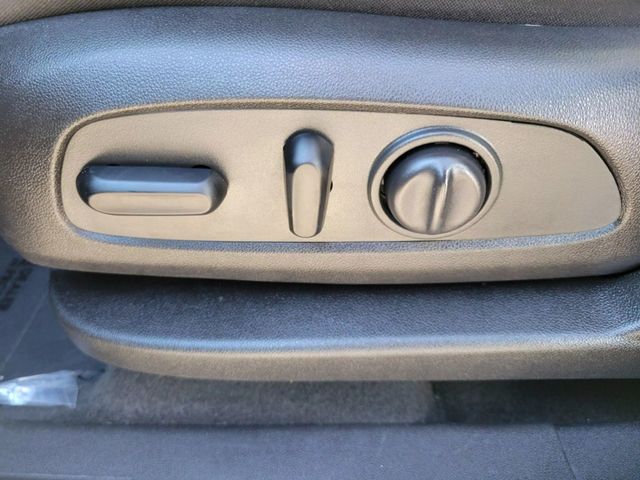 2019 GMC Terrain SLE Sport Utility 4D - 22648364 - 19