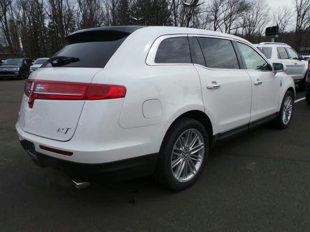 2019 Lincoln MKT 3.5L AWD Reserve - 18867230 - 3