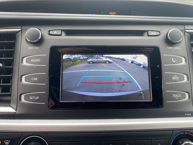 2019 Toyota Highlander LE Sport Utility 4D - 20710490 - 15