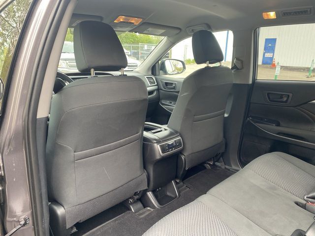 2019 Toyota Highlander LE Sport Utility 4D - 20710490 - 25