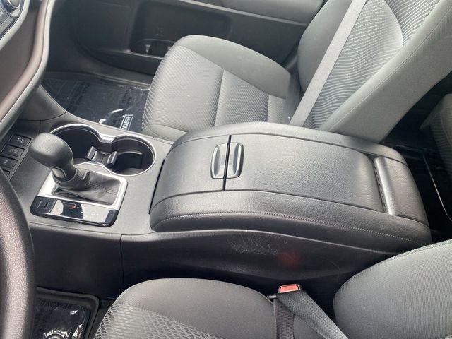 2019 Toyota Highlander LE Sport Utility 4D - 20710490 - 41