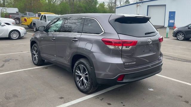 2019 Toyota Highlander LE Sport Utility 4D - 20710490 - 4