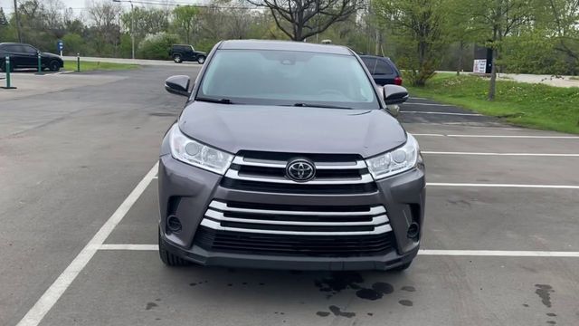 2019 Toyota Highlander LE Sport Utility 4D - 20710490 - 6