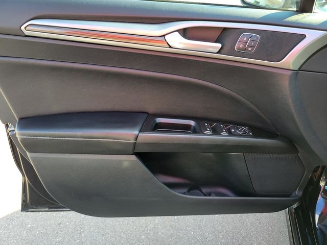 2020 Ford Fusion SEL Sedan 4D - 21518095 - 23