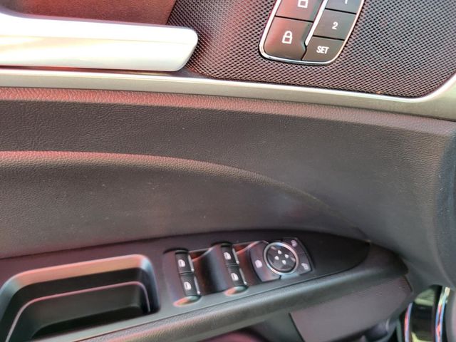 2020 Ford Fusion SEL Sedan 4D - 21518095 - 24