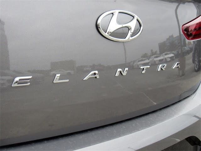 2020 Hyundai Elantra SEL IVT - 19715101 - 8