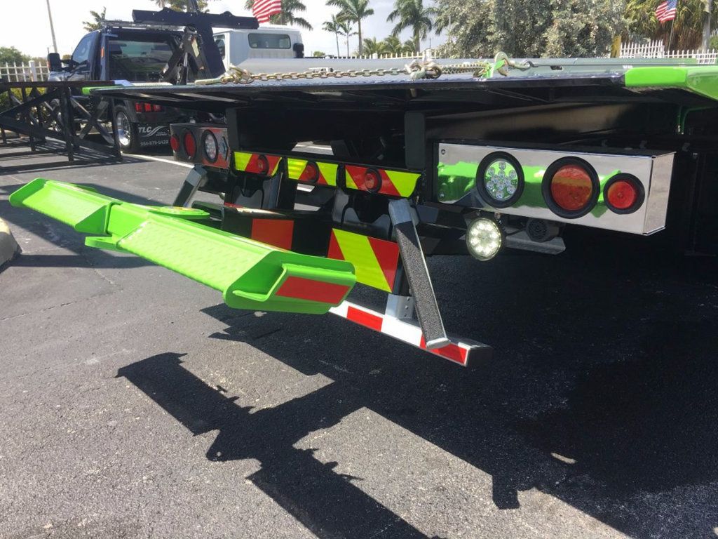 2020 Peterbilt 337 w/ 22ft Jerr-Dan Custom StepSide Classic Car Carrier - 16306682 - 19