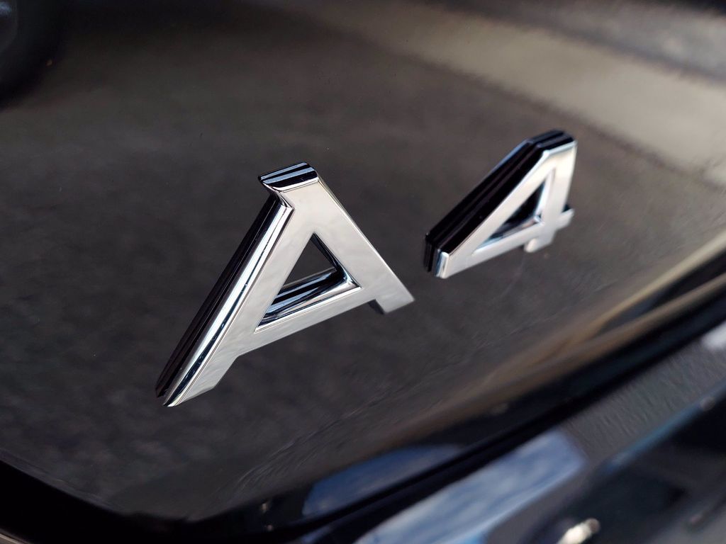 2021 Audi A4 Sedan Premium Plus 40 TFSI quattro - 21145785 - 10