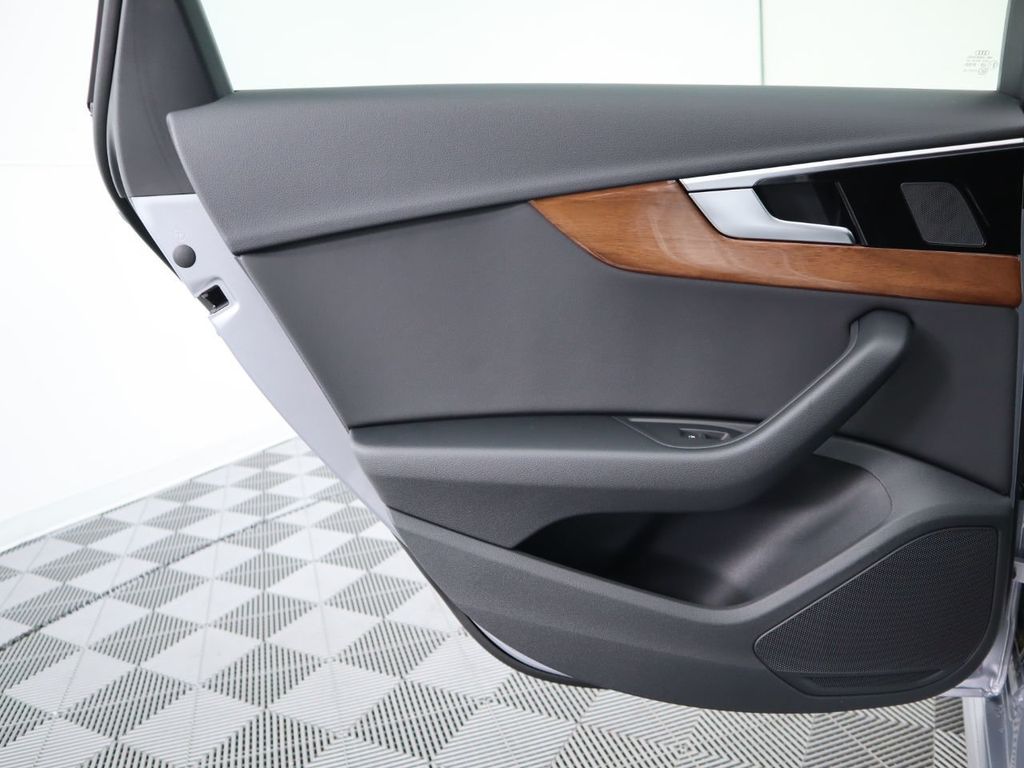 2022 Audi A4 Sedan Premium 40 TFSI quattro - 21170623 - 25