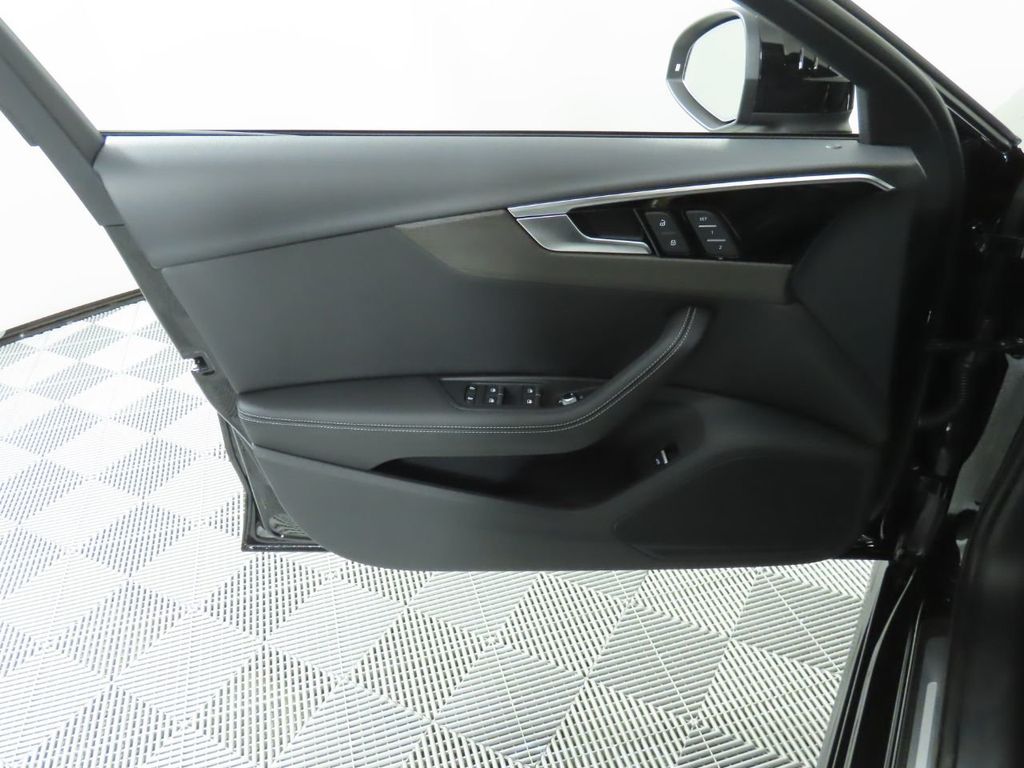 2022 Audi A4 Sedan Premium Plus 40 TFSI quattro - 21176594 - 24