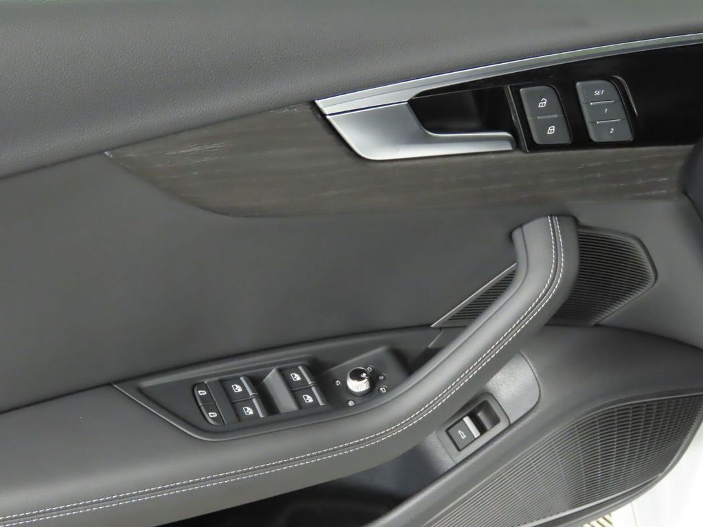 2022 Audi A4 Sedan S line Premium Plus 45 TFSI quattro - 21172405 - 24