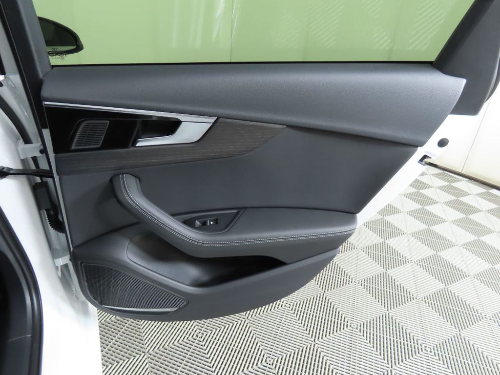 2022 Audi A4 Sedan S line Premium Plus 45 TFSI quattro - 21172405 - 28